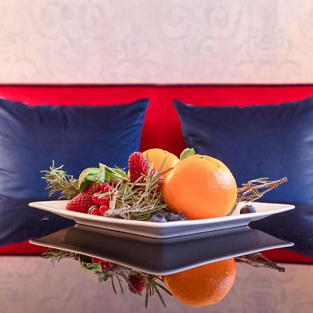 Готель Palazzo Cornalia Мілан Екстер'єр фото A fruit salad