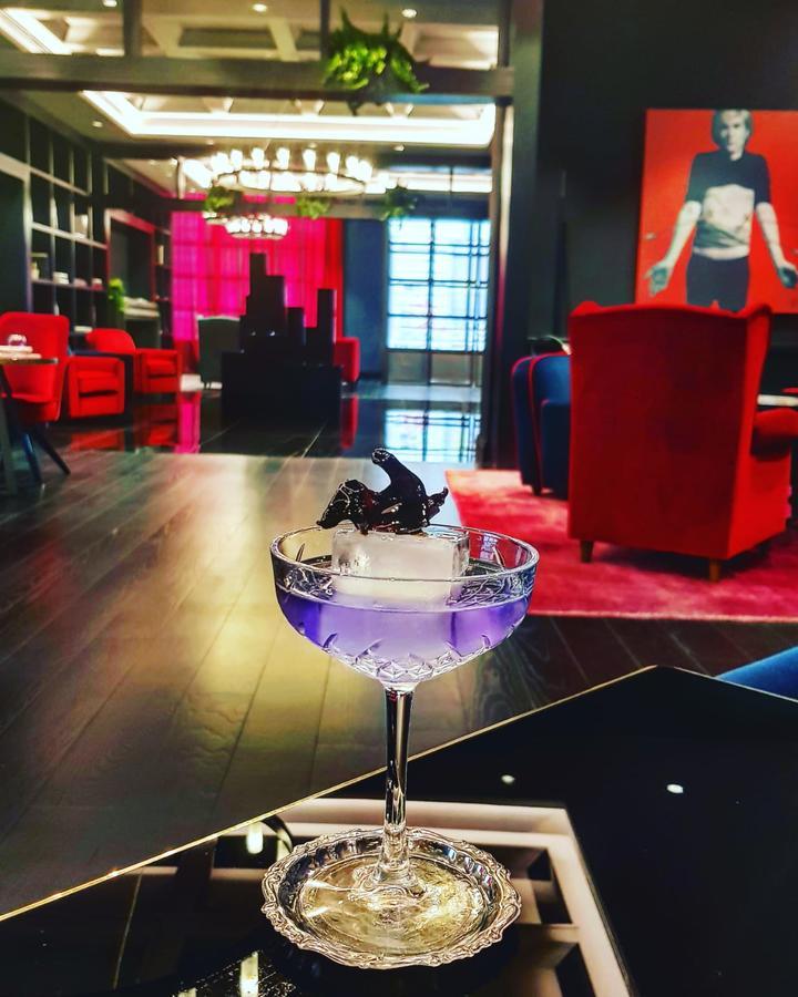 Готель Palazzo Cornalia Мілан Екстер'єр фото A Blue Hawaii cocktail